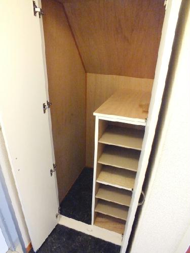玄関　たっぷり下駄箱