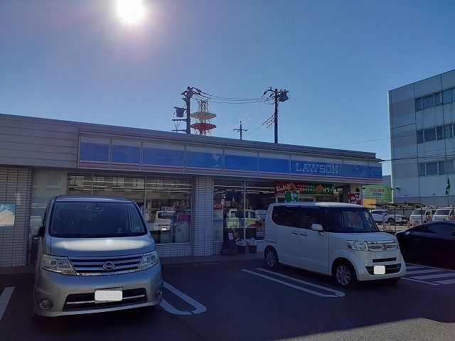 コンビニ　ローソン 飯能福祉センター前店（コンビニ）まで300m