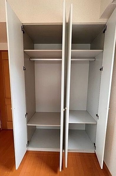 収納　写真は同タイプ住居です。