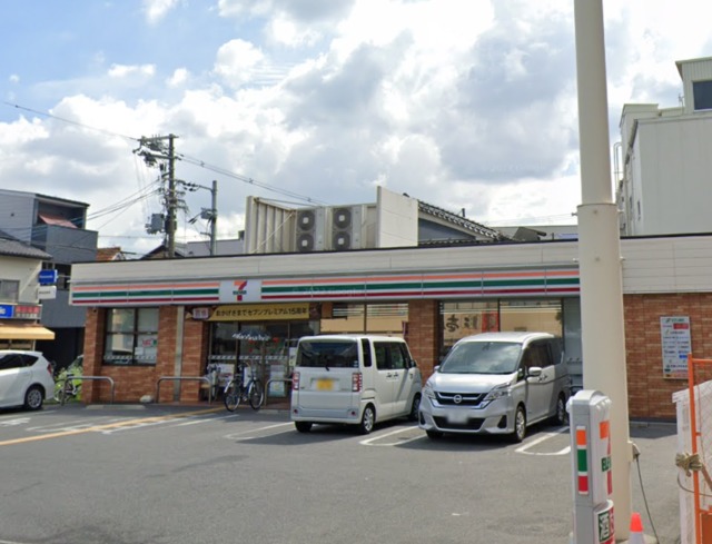 コンビニ　セブンイレブン東大阪足代新町店（コンビニ）まで335m