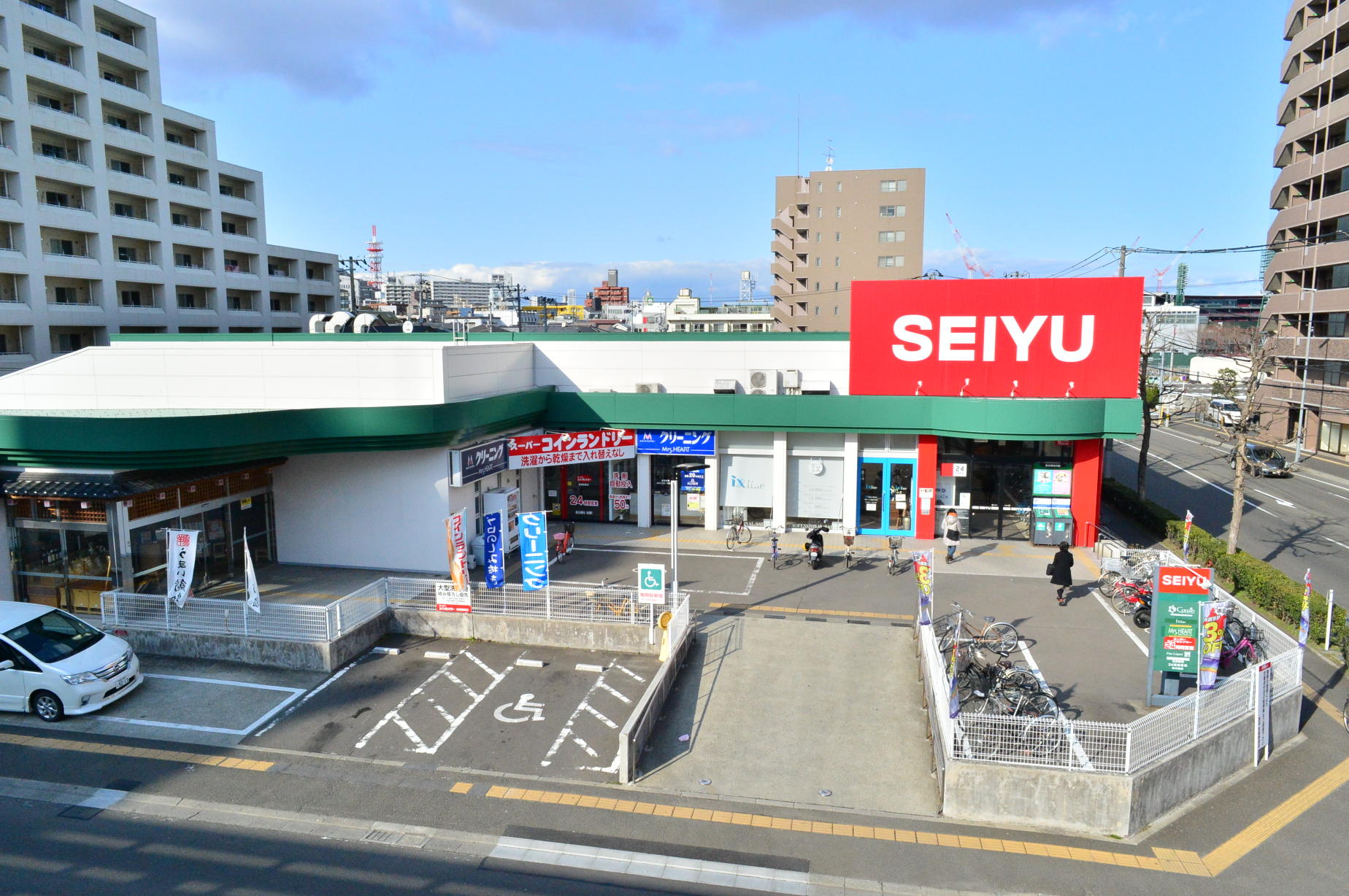 スーパー　西友宮城野原店（スーパー）まで736m