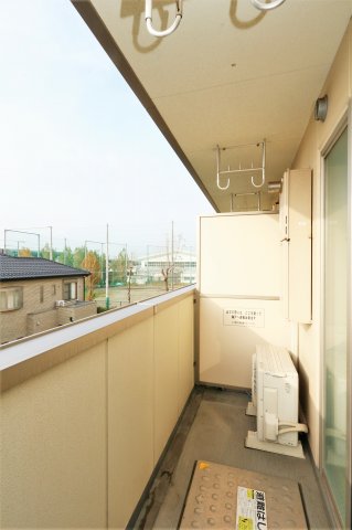 バルコニー　同物件・別部屋（参考写真）