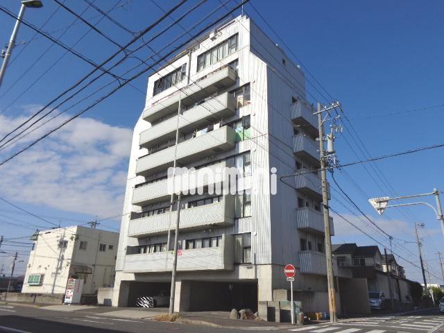 建物外観　１１階建てマンション。