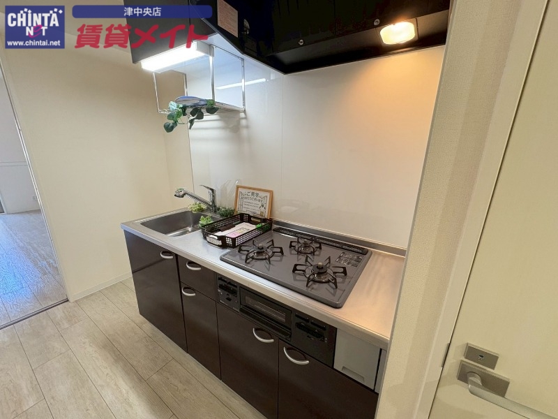 キッチン　同一物件別部屋写真