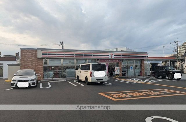 コンビニ　セブンイレブン鳥取駅南店（コンビニ）まで331m