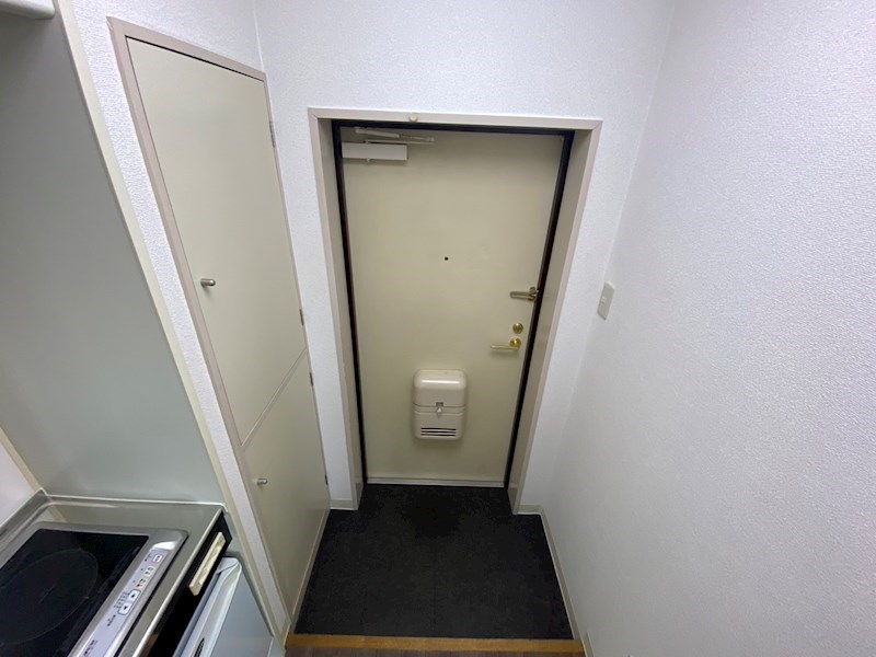 玄関　別号室参照写真