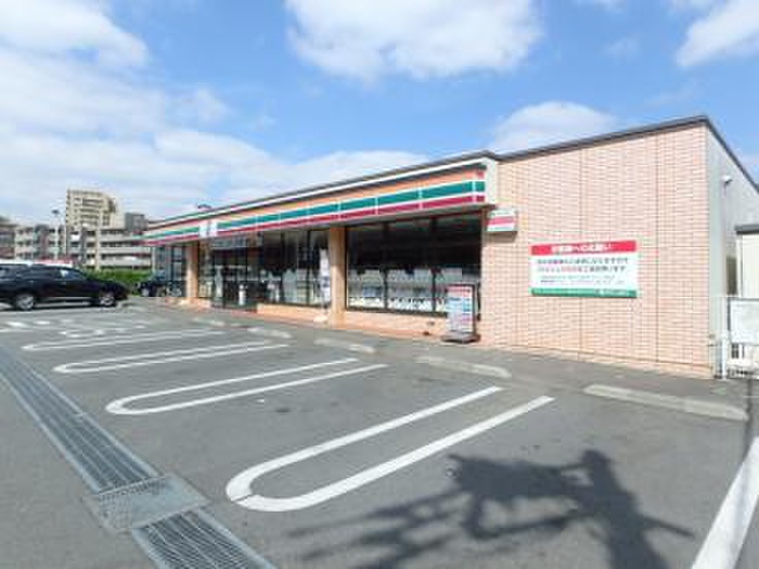 コンビニ　セブンイレブン 東恋ヶ窪3丁目店（コンビニ）まで216m