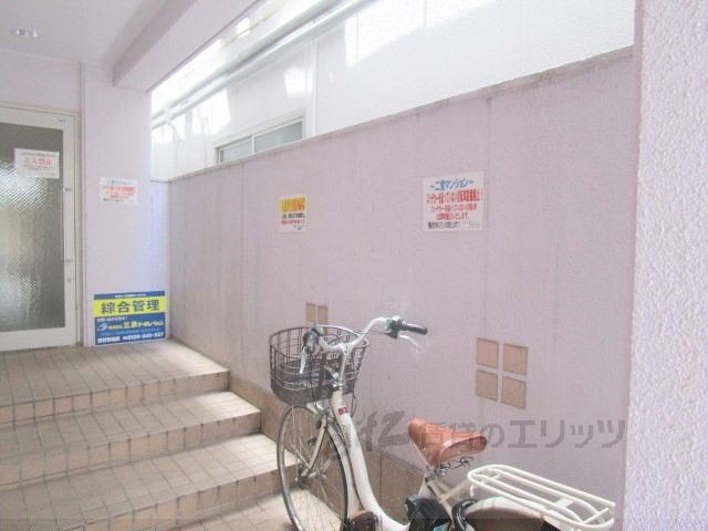 エントランス　駐輪場