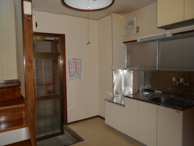 東原町17番貸家のキッチン写真