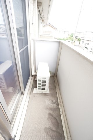 バルコニー　※同物件2階の写真になります。