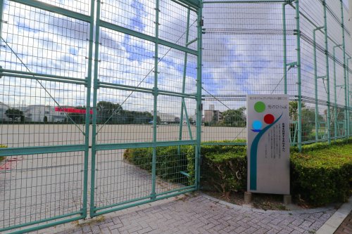 公園　吹田市立 青少年クリエイティブセンター運動広場（公園）まで39m