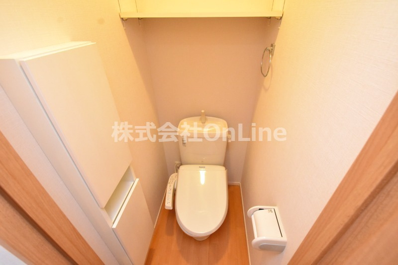 近鉄奈良線 東花園駅 徒歩7分 2階建 築14年のトイレ写真