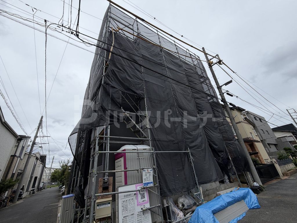 建物外観　駐車場