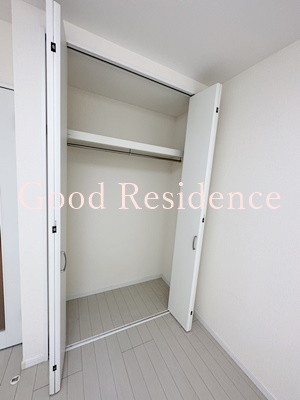 収納　【南向きの明るいお部屋です】