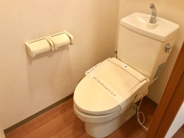 トイレ　落ち着いたトイレです
