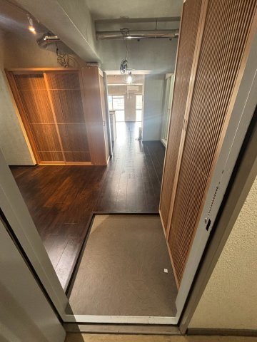 玄関　別号室の写真になります。現況優先。