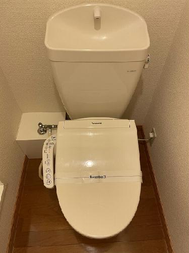 トイレ　備品や設備仕様は号室等により異なるため現地をご確認ください。