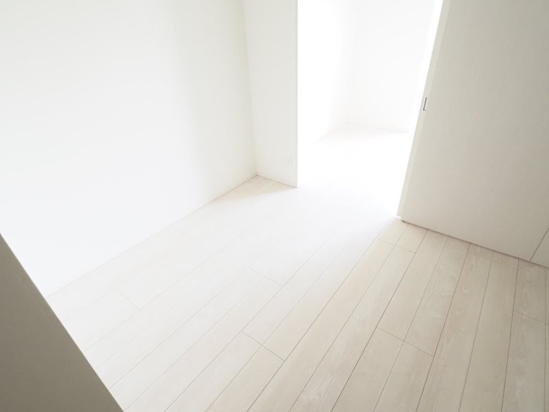 京王線 笹塚駅 徒歩8分 15階建 築5年の居間写真