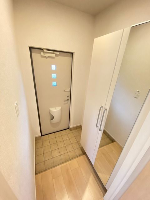 玄関　シューズボックス付きの玄関です