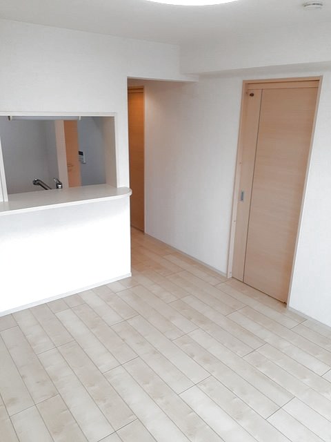 2LDK Mansion in Nakano, Tokyo — photo 3 of 3
