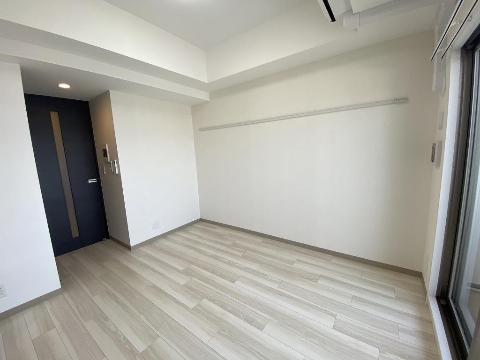 居室・リビング　室内