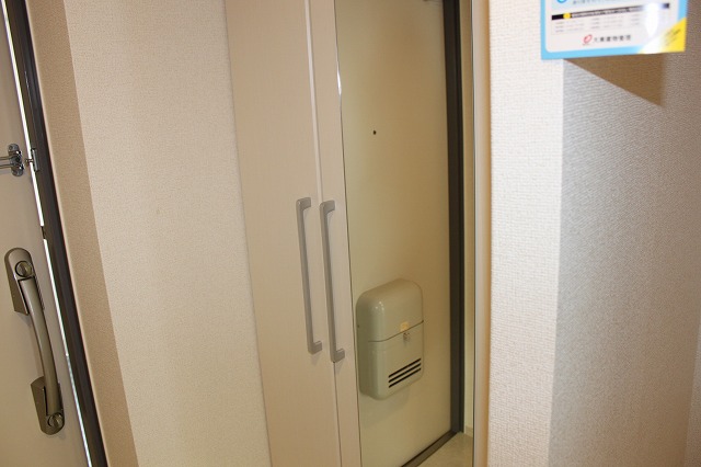地下鉄千日前線 南巽駅 徒歩11分 5階建 築12年の玄関写真