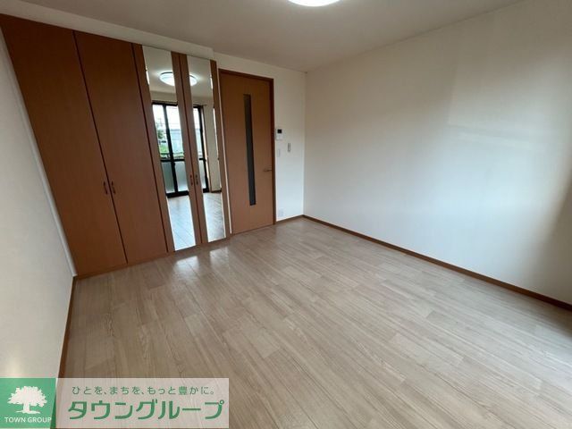 エルシオンIIの居間写真