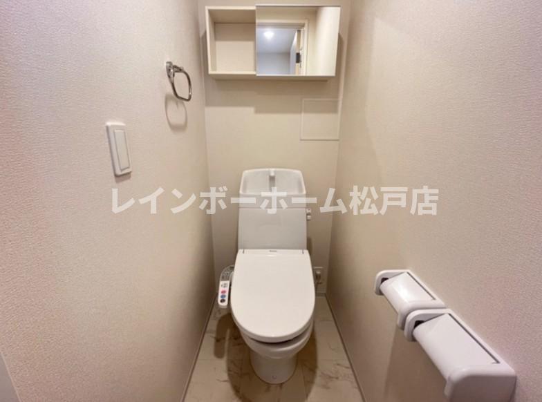 つくばエクスプレス 柏たなか駅 徒歩6分 2階建 築4年のトイレ写真