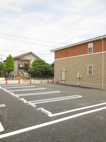 駐車場　駐車場に車を止められます