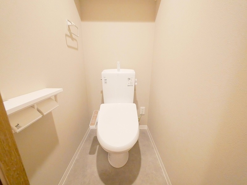トイレ　清潔感のあるウォシュレット付きのトイレです♪