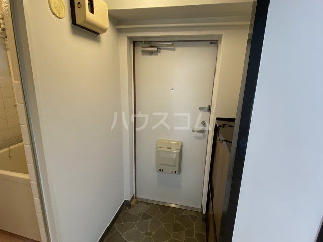 山口ハウスビルの玄関写真