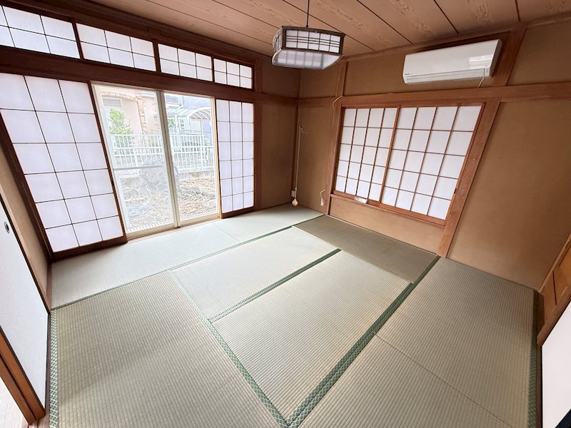 寄居町鉢形貸家の外観写真