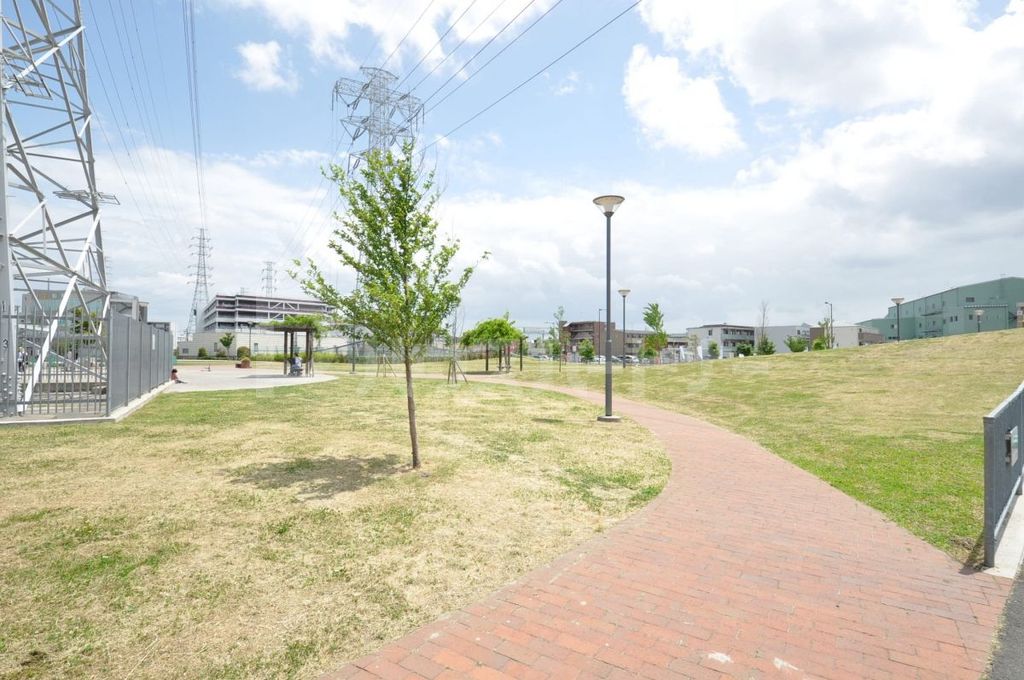 公園　やしお駅前公園（公園）まで630m