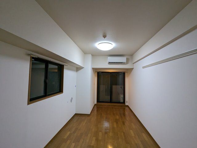 ロイヤルアメニティー巣鴨の居間写真