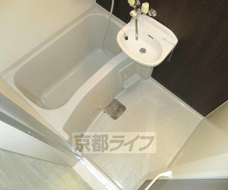 バス・シャワールーム　セパレートタイプのバスルーム・