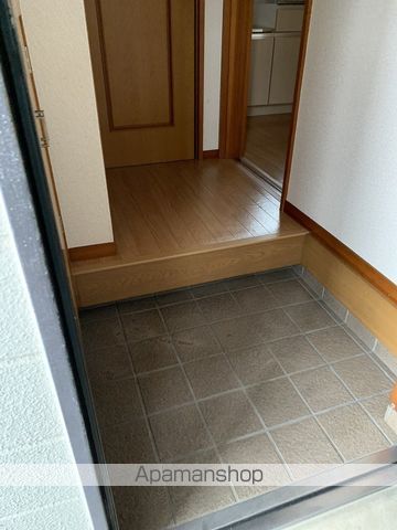 ヴィラ石原G棟の玄関写真
