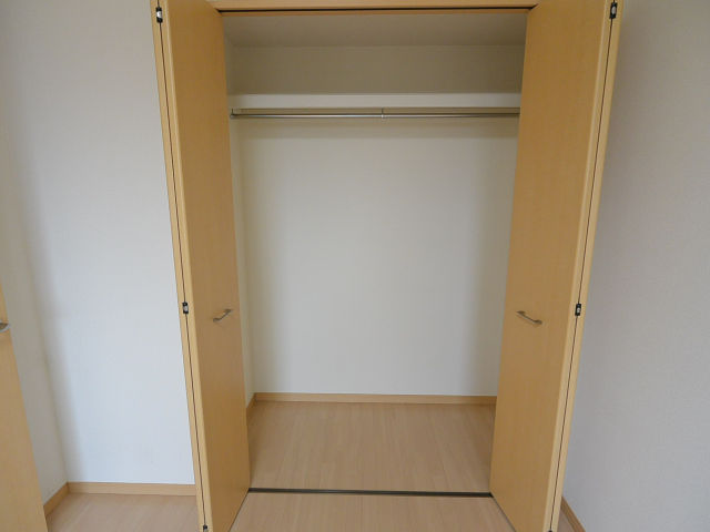 収納　※同間取り別号室の写真です。