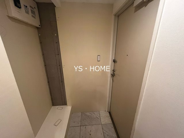 東京メトロ丸ノ内線 中野富士見町駅 徒歩11分 4階建 築16年の玄関写真