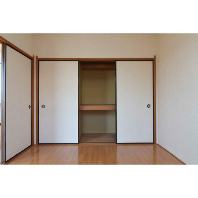 パラディーンIの内装写真