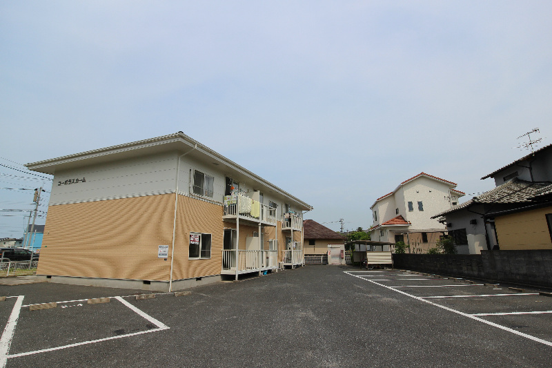 駐車場　※別号室の写真です。