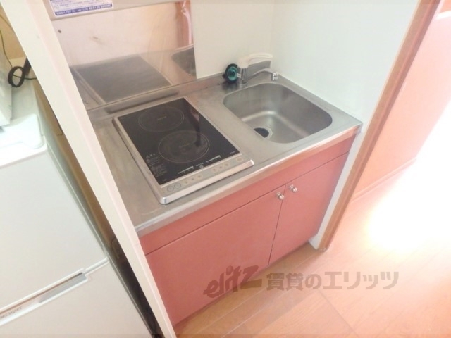 レオパレスヴィルヌーブ醍醐のキッチン写真
