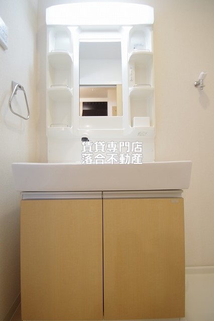 洗面設備　独立洗面化粧台付き