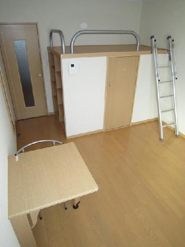 その他部屋・スペース　窓側から撮影