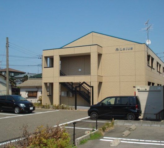その他共有部分　建物敷地内に駐車場あり