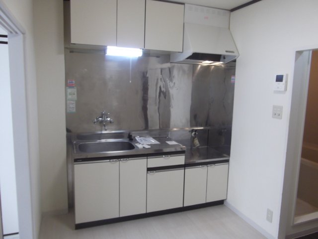 キッチン　他のお部屋の参考写真となります。