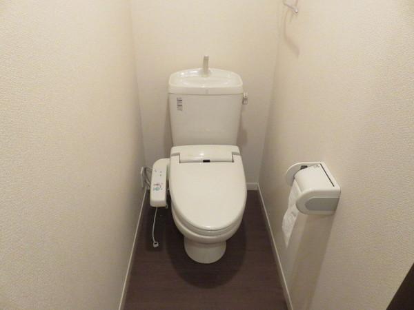 トイレ　ウォシュレット完備