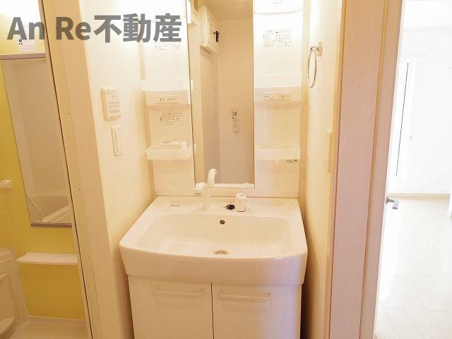 東武伊勢崎線 獨協大学前駅 徒歩32分 2階建 築16年の内装写真