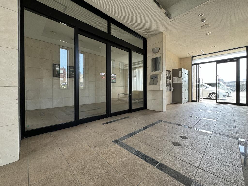 エントランス　建物入口