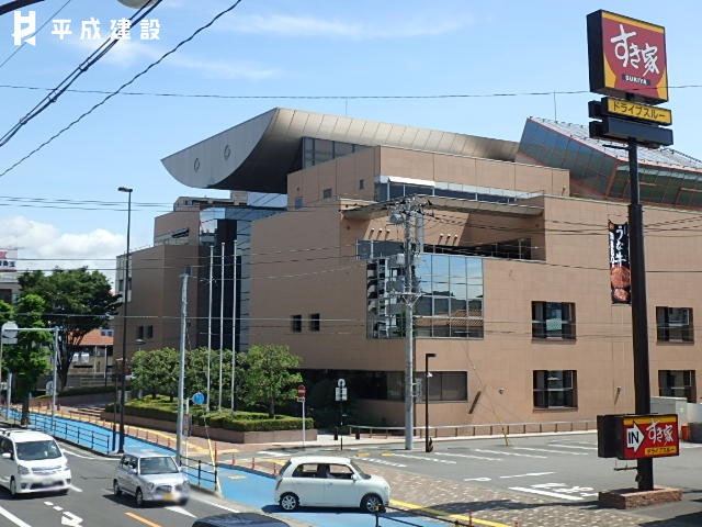 図書館　沼津市立図書館（図書館）まで352m