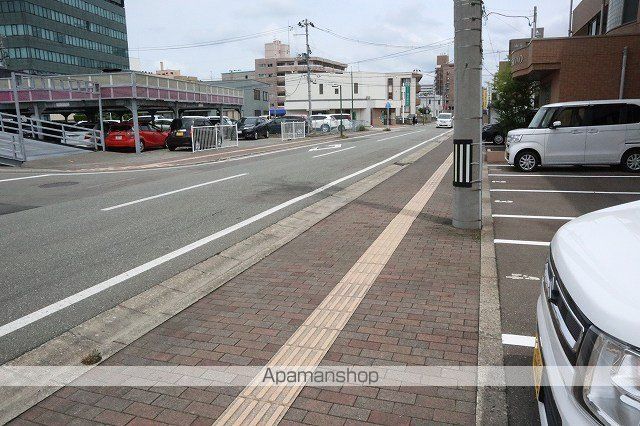 その他　前面道路（その他）まで0m